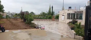 5 Bedrooms . 3 Bathrooms . 200 m24