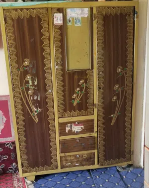 دولاب حديد