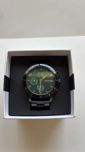 ساعة كالفن كلاين أصلية وجه أخضر مع العلبة والكرت - Original Calvin Klein Green Dial Watch