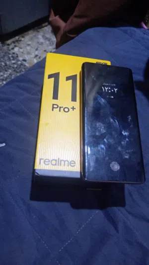جهاز ريلمي 11 برو 5g كامره 200 ميكابكسل اماميه 50 ميكابكسل ذاكره 512 العشوائيه 12 جهاز حلو مرتب