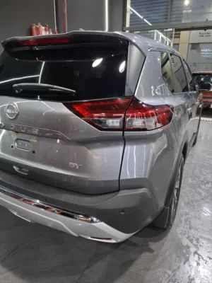 Used Nissan Rogue in Sharjah