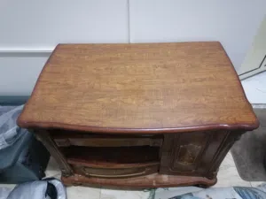 طاولة خشبية مستعملة Used wood table
