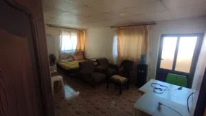 ستوديو مفروش للإيجار جاهز للسكن بموقع مميز