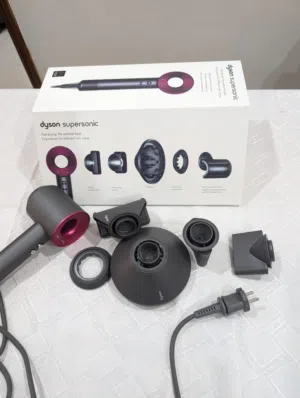 مجفف شعر دايسون  Dyson hair dryer