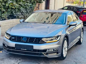 ‏فولكسفاغن ‏.‏ باسات ‏.‏ 2019 ‏.‏ مستعمل‏2
