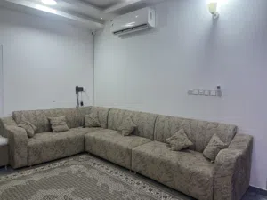 الاثاث مستعمل