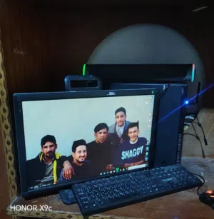 للدراسه و التصفح وياها كيبورد وماوس وسبيكر