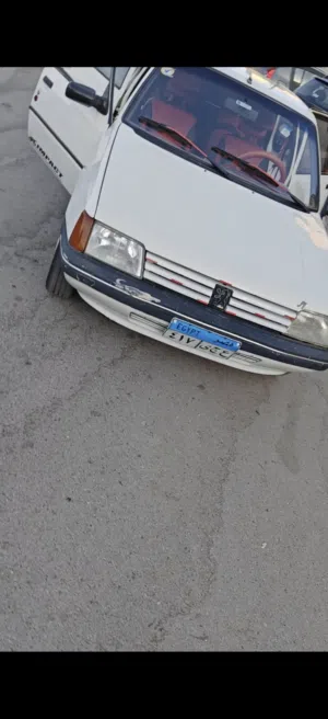 بيجو هاتش باك 205 1989
