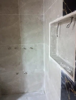 خلفه بورسلين سيراميك مرمر كرانيت ارضي جداري. وافضل انواع البورسلين الهندي  وله درجات