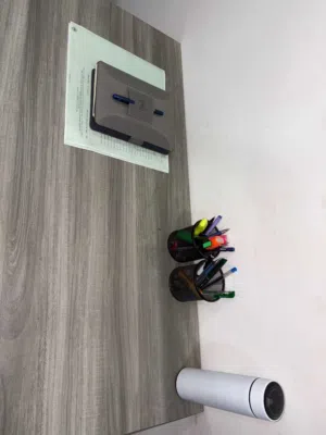 مكتب للبيع لايوجد به أي مشكلة بحال الجديد