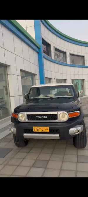 Used Toyota FJ in Al Sharqiya