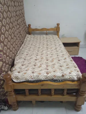 تخت مفرد بحالة ممتازة