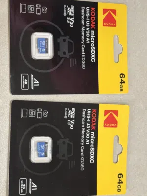 بطاقات ذاكرة كوداك 64GB وثلاث داش كام