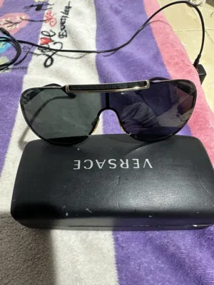 urgent for sale!versace original sunglass