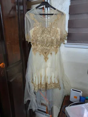 بيع فساتين سهرة شبه جديد
