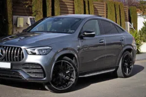 Mercedes GLE 53 AMG اعلى صنف كامل اضافات 83000 قابل للتفاوض موديل 2023 ماشيه 27000 km فقط