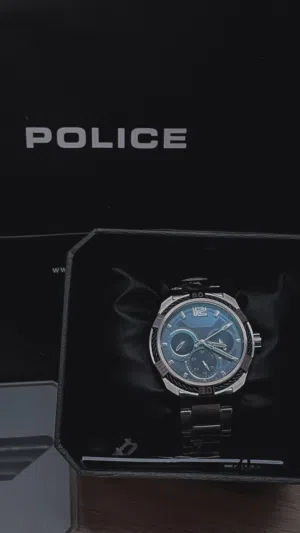 ساعة بوليس ( Police)