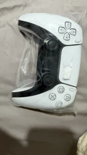للبيع يد سوني 5 أصلية DualSense Wireless Controller