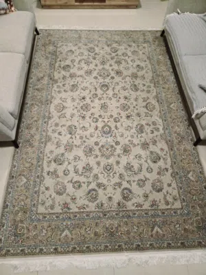 Iranian carpet with good quality, clean, total surface 6 metres (2*3m) سجادة نظيفة