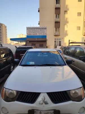 Used Mitsubishi Other in Farwaniya