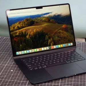 New MacBook Air 2023 – M2 Chip – 1-Year Warranty ماكبوك إير 2023 جديد – بمعالج M2 – ضمان سنة