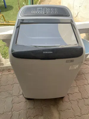 غسالة سامسونج بحالة جيدة