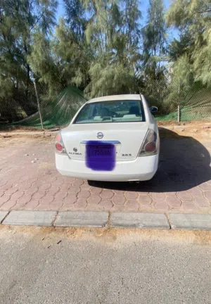 نيسان التيما 4 سلندر 2006 للبيع