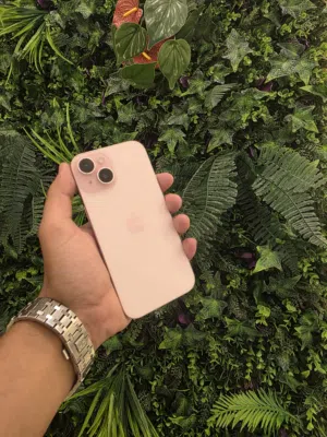 iPhone 15 128 مش مفتوح اقرا الوصف