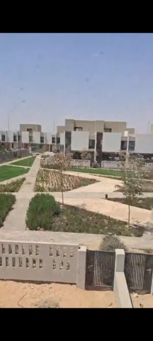 Townhouse تاون هاوس Corner ريسيل للبيع في البروج الشروق  استلام فوري متشطب