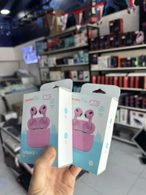 سماعات Porodo Blue لاسلكية Wireless Earbuds لون وردي شحن لاسلكي صوت نقي بطارية طويلة مناسبة للجوال