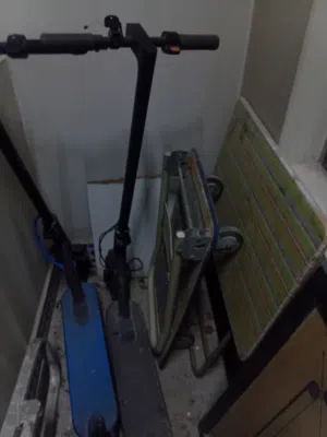 2 electrical scooters for sale !!! size is abt like 3 to 5 kg model is 2023