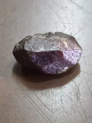 حجر ياقوت احمر ناد'