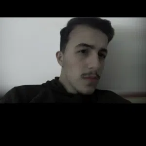أيمن احمد 