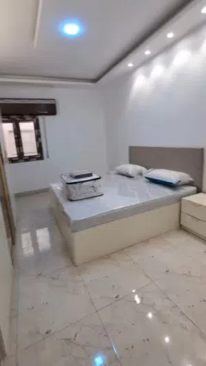 متوفر شقتين مفروشات غير مسكونات عمارة حديثة زاوية الدهماني