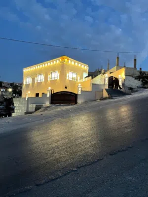 150 m2 2 Bedrooms Townhouse for Sale in Zarqa Daheit Makka Al-Mokarameh
