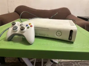 Xbox 360 للبيع أو بدل