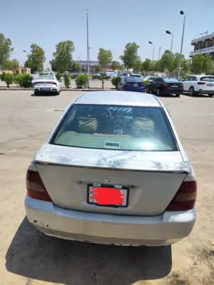 تويوتا كورلا موديل 2000 رصاصي