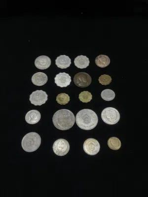 عملات قديمة للملك أدريس رحمه الله