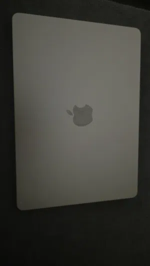 Macbook Air M2 16GB/256 GB - LIKE NEW