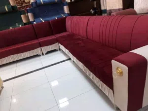 ديوان ستندر شغل مرتب درجه اولى المقعد بلوك الهيكل جام روسي مع اربع كوشات هديه وضمان سنه