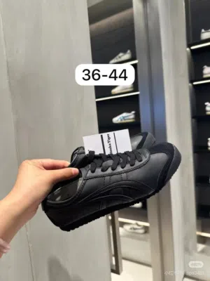 احذية اونتيسكا تايغر