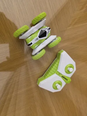 Sinovan Mini RC Stunt Car