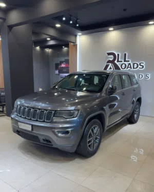 Jeep grand Cherokee Laredo 2019 Gcc Oman
