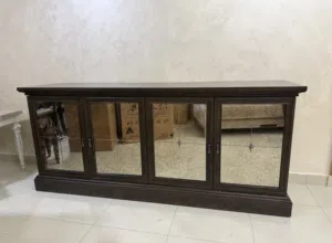 بوفيه طعام او طاولة tv