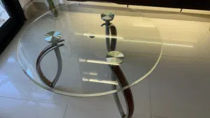 طاولة قهوة  ( بيعه مستعجل لغرض السفر)