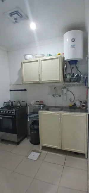 غرفة حوائط مطلوب مصري  بيصلي غير مدخن نهائ يسكن في غرفه لشخص واحد فقط..