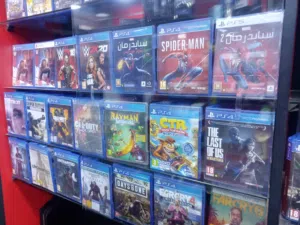 سيديات و العاب بلايستيشن فور و فايف مستخدم و جديد