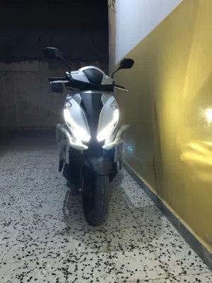هوندا صينيه الله يبارك صفار جديدة ماشيا 2400كيلو الموطو بضمانه وبي اسمي كتيب وفيها طارقه سعر حرق