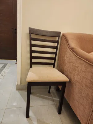 كراسي طاولة طعام