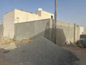 منزل للبيع متكون من دور و بدروم، نص تشطيب في منطقة الباعيش بالقرب من جامع حمزة و سوق تبارك